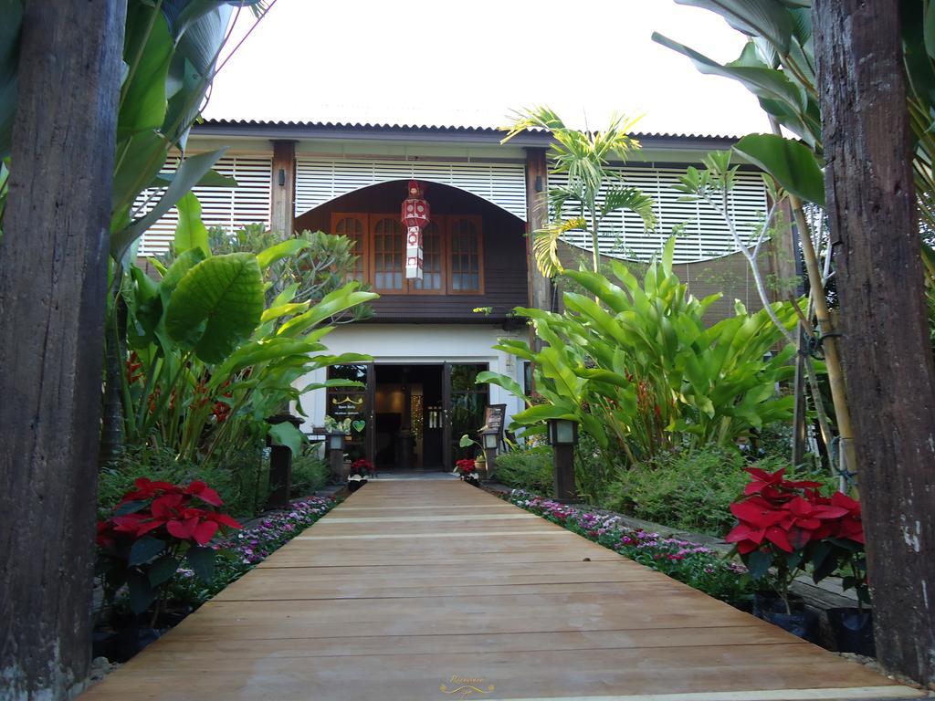 Risasinee Spa & Resort Nan Exterior foto