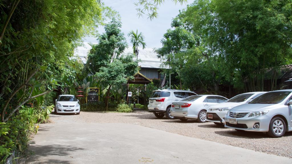 Risasinee Spa & Resort Nan Exterior foto